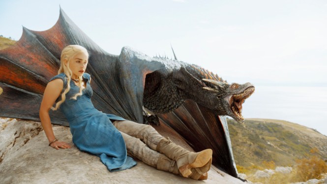 game-of-thrones-season-4-dragon-emilia-clarke