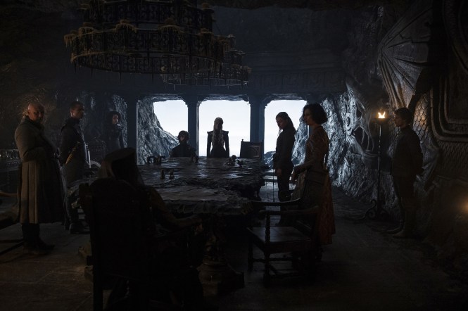 Daenerys-Dragonstone-meeting-Stormborn